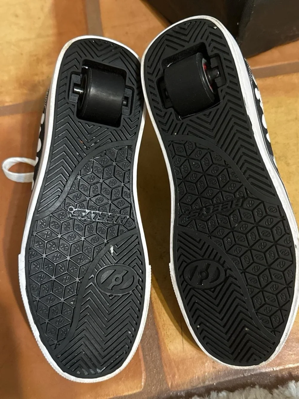 Heelys kids sneakers